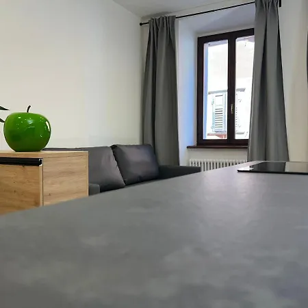 Yugogo Mazzini 41 - Bilocale Trento Centro Apartamento Exterior foto