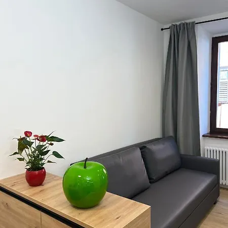 Yugogo Mazzini 41 - Bilocale Trento Centro Apartamento Exterior foto